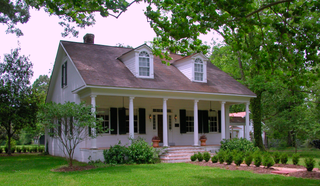early 19th century plantation house